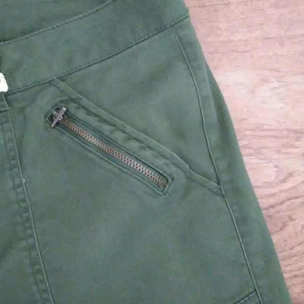 Pants - Picture 5 of 6